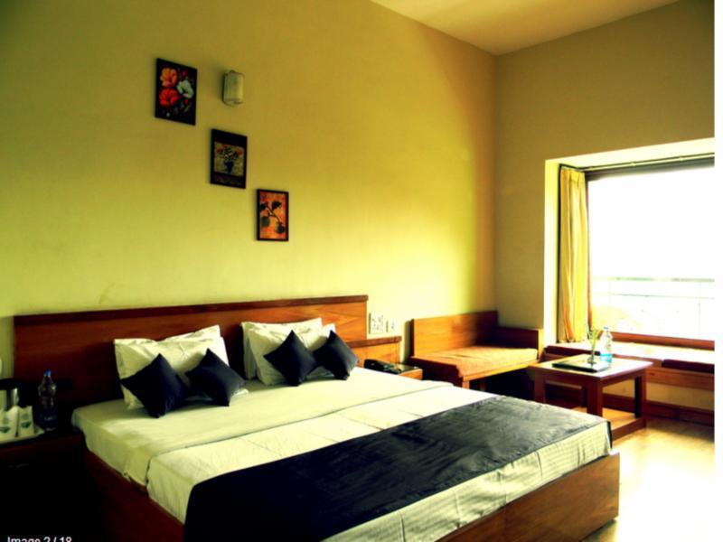 Hotel Pratiksha Himalayan Retreat Kausani Zewnętrze zdjęcie
